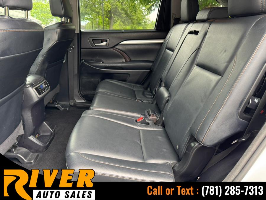 2015 Toyota Highlander AWD 4dr V6 XLE (Natl), available for sale in Malden, Massachusetts | River Auto Sales. Malden, Massachusetts 2015 Toyota Highlander AWD 4dr V6 XLE (Natl), available for sale in Malden, Massachusetts | River Auto Sales. Malden, Massachusetts