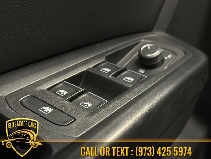 2019 Volkswagen Atlas 3.6L V6 SE w/Technology R-Line 4MOTION, available for sale in Newark, New Jersey | Elite Motor Cars. Newark, New Jersey 2019 Volkswagen Atlas 3.6L V6 SE w/Technology R-Line 4MOTION, available for sale in Newark, New Jersey | Elite Motor Cars. Newark, New Jersey