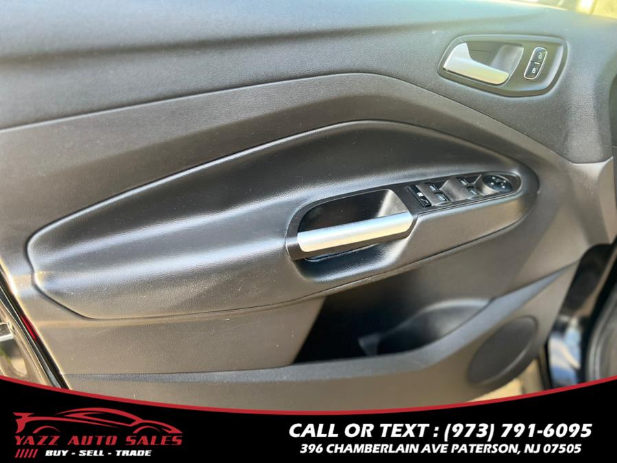 2017 Ford Escape SE 4WD, available for sale in Paterson, New Jersey | Yazz Auto Sales. Paterson, New Jersey 2017 Ford Escape SE 4WD, available for sale in Paterson, New Jersey | Yazz Auto Sales. Paterson, New Jersey