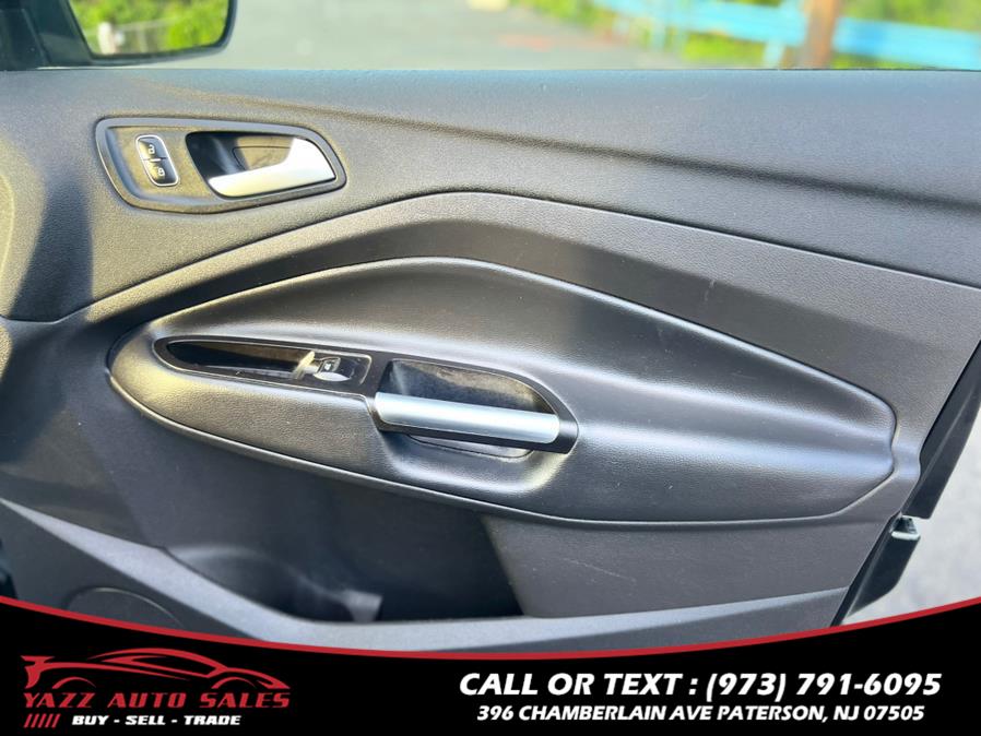 2017 Ford Escape SE 4WD, available for sale in Paterson, New Jersey | Yazz Auto Sales. Paterson, New Jersey 2017 Ford Escape SE 4WD, available for sale in Paterson, New Jersey | Yazz Auto Sales. Paterson, New Jersey