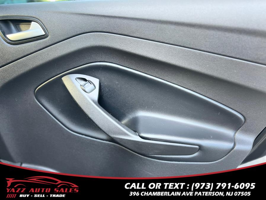 2017 Ford Escape SE 4WD, available for sale in Paterson, New Jersey | Yazz Auto Sales. Paterson, New Jersey 2017 Ford Escape SE 4WD, available for sale in Paterson, New Jersey | Yazz Auto Sales. Paterson, New Jersey