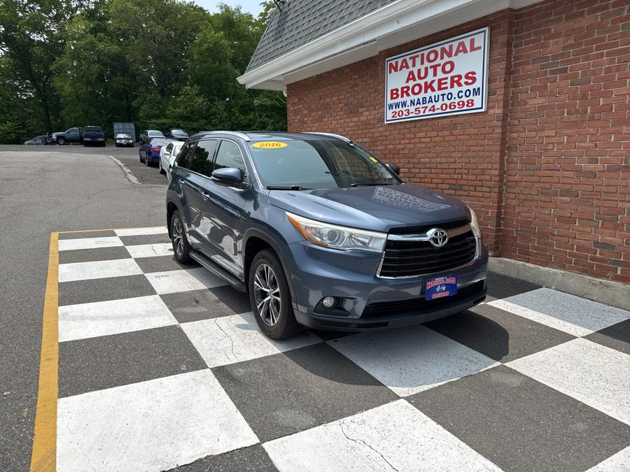 Used 2016 Toyota Highlander in Waterbury, Connecticut | National Auto Brokers, Inc.. Waterbury, Connecticut