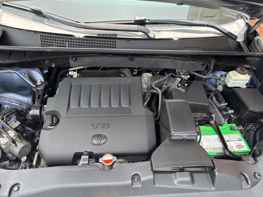 2016 Toyota Highlander AWD 4dr V6 XLE, available for sale in Waterbury, Connecticut | National Auto Brokers, Inc.. Waterbury, Connecticut 2016 Toyota Highlander AWD 4dr V6 XLE, available for sale in Waterbury, Connecticut | National Auto Brokers, Inc.. Waterbury, Connecticut