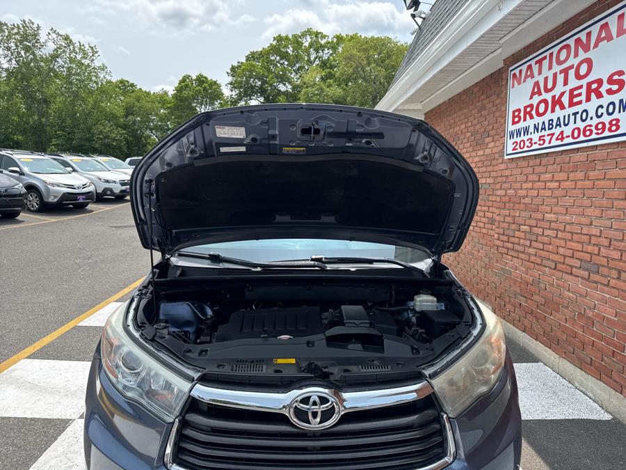 2016 Toyota Highlander AWD 4dr V6 XLE, available for sale in Waterbury, Connecticut | National Auto Brokers, Inc.. Waterbury, Connecticut 2016 Toyota Highlander AWD 4dr V6 XLE, available for sale in Waterbury, Connecticut | National Auto Brokers, Inc.. Waterbury, Connecticut
