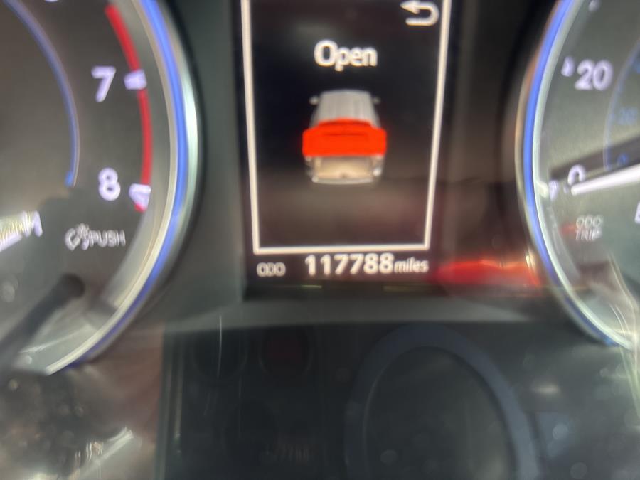 2016 Toyota Highlander AWD 4dr V6 XLE, available for sale in Waterbury, Connecticut | National Auto Brokers, Inc.. Waterbury, Connecticut 2016 Toyota Highlander AWD 4dr V6 XLE, available for sale in Waterbury, Connecticut | National Auto Brokers, Inc.. Waterbury, Connecticut