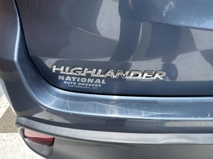 2016 Toyota Highlander AWD 4dr V6 XLE, available for sale in Waterbury, Connecticut | National Auto Brokers, Inc.. Waterbury, Connecticut 2016 Toyota Highlander AWD 4dr V6 XLE, available for sale in Waterbury, Connecticut | National Auto Brokers, Inc.. Waterbury, Connecticut