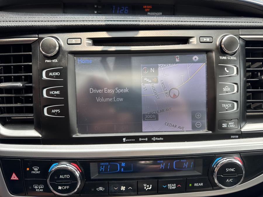 2016 Toyota Highlander AWD 4dr V6 XLE, available for sale in Waterbury, Connecticut | National Auto Brokers, Inc.. Waterbury, Connecticut 2016 Toyota Highlander AWD 4dr V6 XLE, available for sale in Waterbury, Connecticut | National Auto Brokers, Inc.. Waterbury, Connecticut