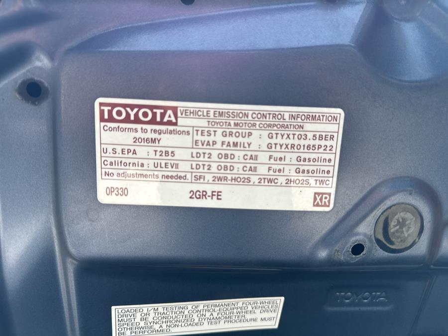 2016 Toyota Highlander AWD 4dr V6 XLE, available for sale in Waterbury, Connecticut | National Auto Brokers, Inc.. Waterbury, Connecticut 2016 Toyota Highlander AWD 4dr V6 XLE, available for sale in Waterbury, Connecticut | National Auto Brokers, Inc.. Waterbury, Connecticut