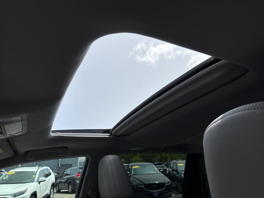 2016 Toyota Highlander AWD 4dr V6 XLE, available for sale in Waterbury, Connecticut | National Auto Brokers, Inc.. Waterbury, Connecticut 2016 Toyota Highlander AWD 4dr V6 XLE, available for sale in Waterbury, Connecticut | National Auto Brokers, Inc.. Waterbury, Connecticut