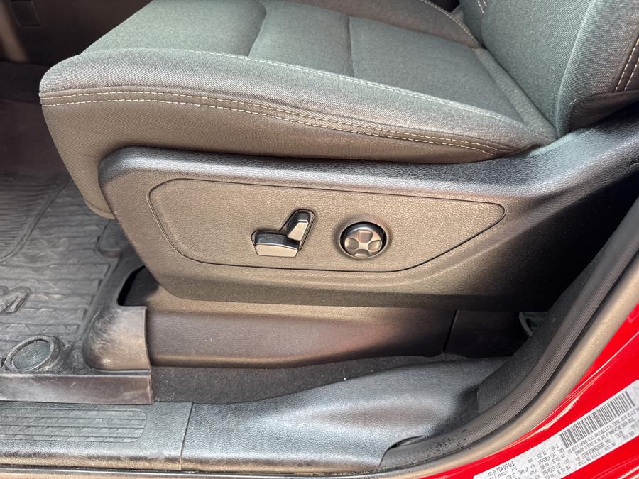 2019 Ram 1500 Big Horn 4x4 Quad Cab 6''4" Box, available for sale in Waterbury, Connecticut | National Auto Brokers, Inc.. Waterbury, Connecticut 2019 Ram 1500 Big Horn 4x4 Quad Cab 6''4" Box, available for sale in Waterbury, Connecticut | National Auto Brokers, Inc.. Waterbury, Connecticut