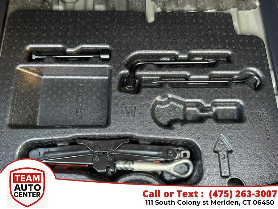 2014 Nissan Versa Note 5dr HB CVT 1.6 SV, available for sale in Meriden, Connecticut | T E A M Auto Center. Meriden, Connecticut 2014 Nissan Versa Note 5dr HB CVT 1.6 SV, available for sale in Meriden, Connecticut | T E A M Auto Center. Meriden, Connecticut