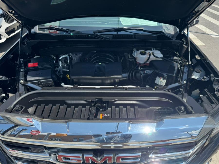 2025 GMC Sierra 1500 4WD Crew Cab 147" SLT, available for sale in Jamaica, New York | Sunrise Autoland. Jamaica, New York 2025 GMC Sierra 1500 4WD Crew Cab 147" SLT, available for sale in Jamaica, New York | Sunrise Autoland. Jamaica, New York