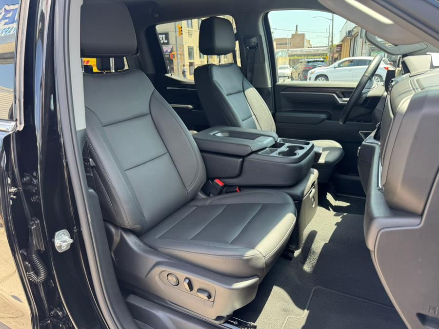 2025 GMC Sierra 1500 4WD Crew Cab 147" SLT, available for sale in Jamaica, New York | Sunrise Autoland. Jamaica, New York 2025 GMC Sierra 1500 4WD Crew Cab 147" SLT, available for sale in Jamaica, New York | Sunrise Autoland. Jamaica, New York