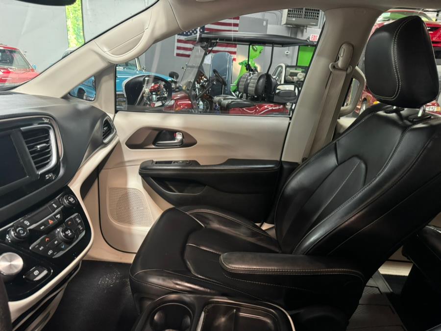 2020 Chrysler Voyager LXI FWD, available for sale in Oxford, Connecticut | Buonauto Enterprises. Oxford, Connecticut 2020 Chrysler Voyager LXI FWD, available for sale in Oxford, Connecticut | Buonauto Enterprises. Oxford, Connecticut