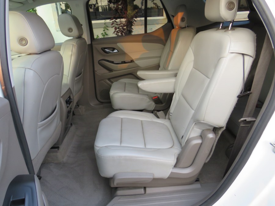 2018 Chevrolet Traverse AWD 4dr LT Leather w/3LT, available for sale in Middle Village, New York | Road Masters II INC. Middle Village, New York 2018 Chevrolet Traverse AWD 4dr LT Leather w/3LT, available for sale in Middle Village, New York | Road Masters II INC. Middle Village, New York