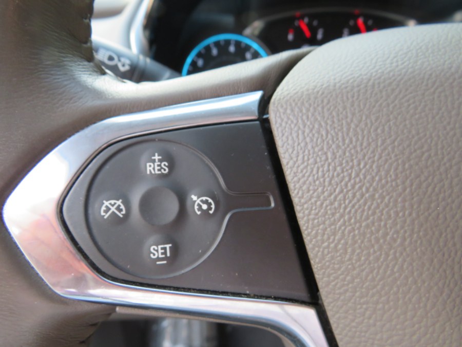 2018 Chevrolet Traverse AWD 4dr LT Leather w/3LT, available for sale in Middle Village, New York | Road Masters II INC. Middle Village, New York 2018 Chevrolet Traverse AWD 4dr LT Leather w/3LT, available for sale in Middle Village, New York | Road Masters II INC. Middle Village, New York