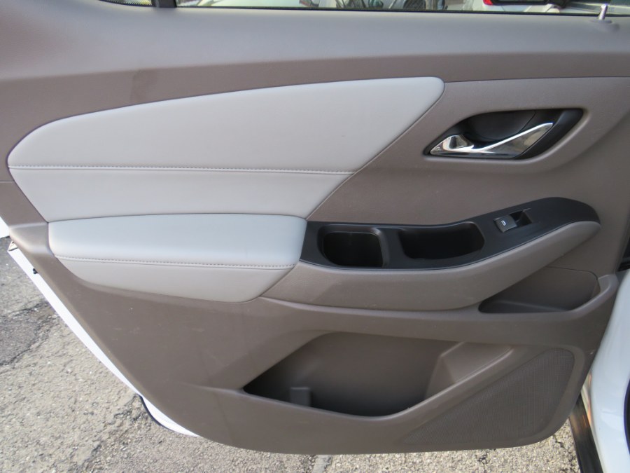 2018 Chevrolet Traverse AWD 4dr LT Leather w/3LT, available for sale in Middle Village, New York | Road Masters II INC. Middle Village, New York 2018 Chevrolet Traverse AWD 4dr LT Leather w/3LT, available for sale in Middle Village, New York | Road Masters II INC. Middle Village, New York