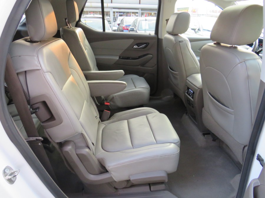 2018 Chevrolet Traverse AWD 4dr LT Leather w/3LT, available for sale in Middle Village, New York | Road Masters II INC. Middle Village, New York 2018 Chevrolet Traverse AWD 4dr LT Leather w/3LT, available for sale in Middle Village, New York | Road Masters II INC. Middle Village, New York