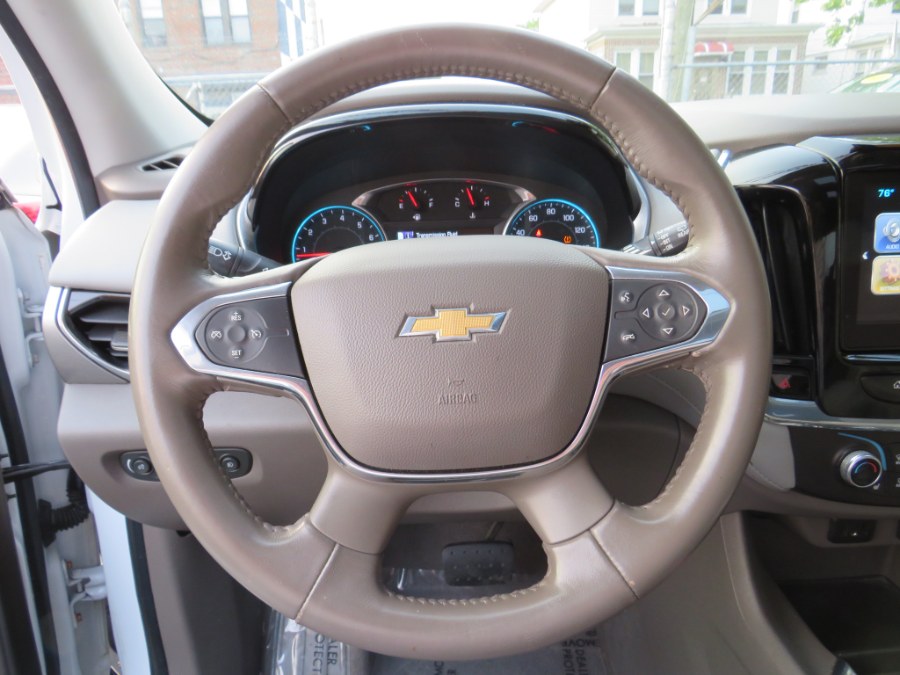 2018 Chevrolet Traverse AWD 4dr LT Leather w/3LT, available for sale in Middle Village, New York | Road Masters II INC. Middle Village, New York 2018 Chevrolet Traverse AWD 4dr LT Leather w/3LT, available for sale in Middle Village, New York | Road Masters II INC. Middle Village, New York