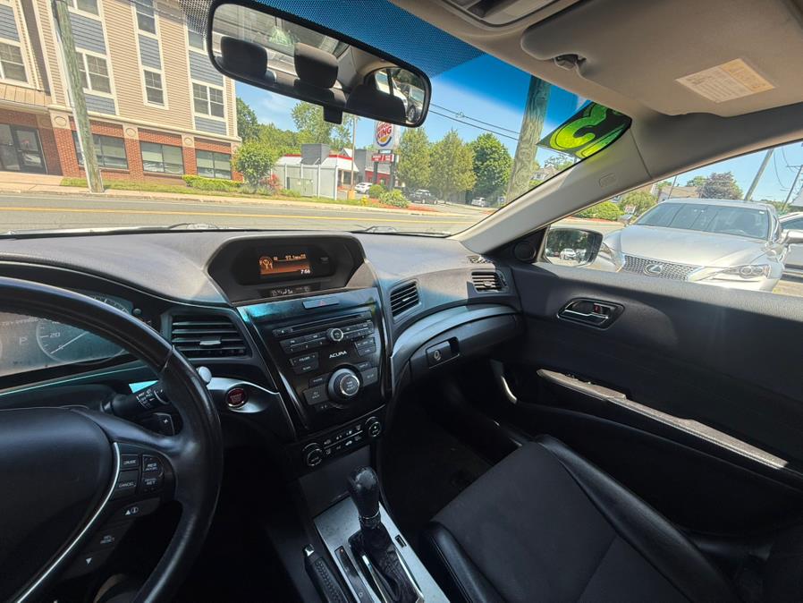 2013 Acura ILX 4dr Sdn 2.0L, available for sale in Manchester, Connecticut | Carsonmain LLC. Manchester, Connecticut 2013 Acura ILX 4dr Sdn 2.0L, available for sale in Manchester, Connecticut | Carsonmain LLC. Manchester, Connecticut