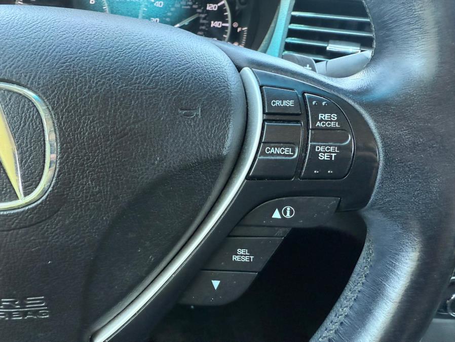 2013 Acura ILX 4dr Sdn 2.0L, available for sale in Manchester, Connecticut | Carsonmain LLC. Manchester, Connecticut 2013 Acura ILX 4dr Sdn 2.0L, available for sale in Manchester, Connecticut | Carsonmain LLC. Manchester, Connecticut