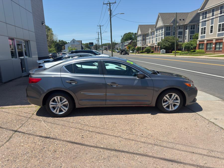 2013 Acura ILX 4dr Sdn 2.0L, available for sale in Manchester, Connecticut | Carsonmain LLC. Manchester, Connecticut 2013 Acura ILX 4dr Sdn 2.0L, available for sale in Manchester, Connecticut | Carsonmain LLC. Manchester, Connecticut