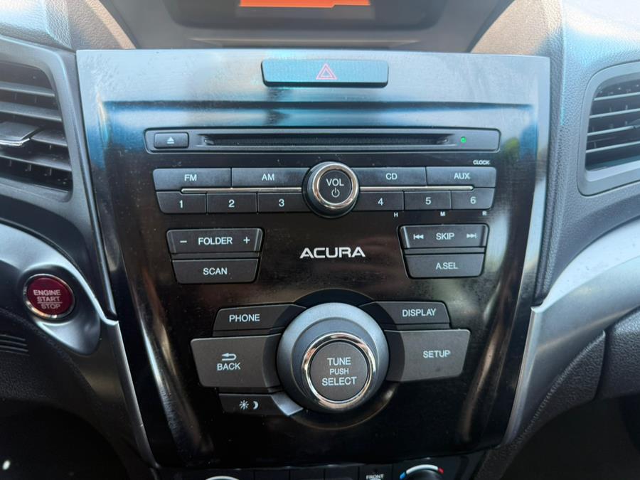 2013 Acura ILX 4dr Sdn 2.0L, available for sale in Manchester, Connecticut | Carsonmain LLC. Manchester, Connecticut 2013 Acura ILX 4dr Sdn 2.0L, available for sale in Manchester, Connecticut | Carsonmain LLC. Manchester, Connecticut
