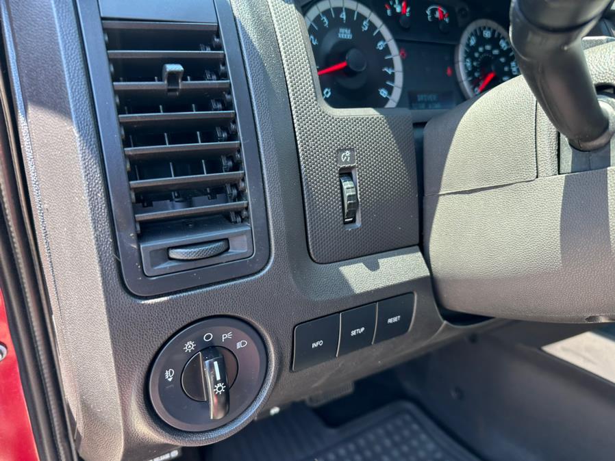2010 Ford Escape 4WD 4dr XLT, available for sale in South Windsor, Connecticut | Mike And Tony Auto Sales, Inc. South Windsor, Connecticut 2010 Ford Escape 4WD 4dr XLT, available for sale in South Windsor, Connecticut | Mike And Tony Auto Sales, Inc. South Windsor, Connecticut