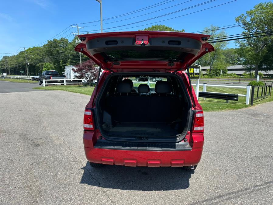2010 Ford Escape 4WD 4dr XLT, available for sale in South Windsor, Connecticut | Mike And Tony Auto Sales, Inc. South Windsor, Connecticut 2010 Ford Escape 4WD 4dr XLT, available for sale in South Windsor, Connecticut | Mike And Tony Auto Sales, Inc. South Windsor, Connecticut