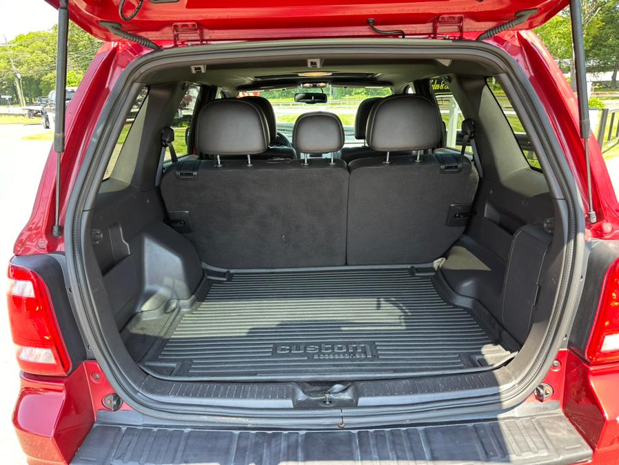 2010 Ford Escape 4WD 4dr XLT, available for sale in South Windsor, Connecticut | Mike And Tony Auto Sales, Inc. South Windsor, Connecticut 2010 Ford Escape 4WD 4dr XLT, available for sale in South Windsor, Connecticut | Mike And Tony Auto Sales, Inc. South Windsor, Connecticut