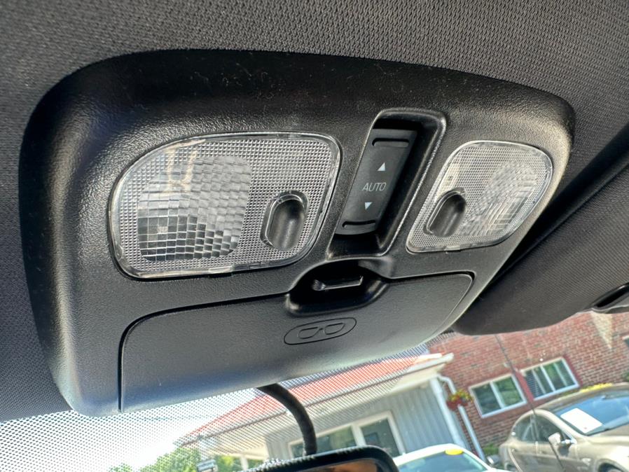 2010 Ford Escape 4WD 4dr XLT, available for sale in South Windsor, Connecticut | Mike And Tony Auto Sales, Inc. South Windsor, Connecticut 2010 Ford Escape 4WD 4dr XLT, available for sale in South Windsor, Connecticut | Mike And Tony Auto Sales, Inc. South Windsor, Connecticut