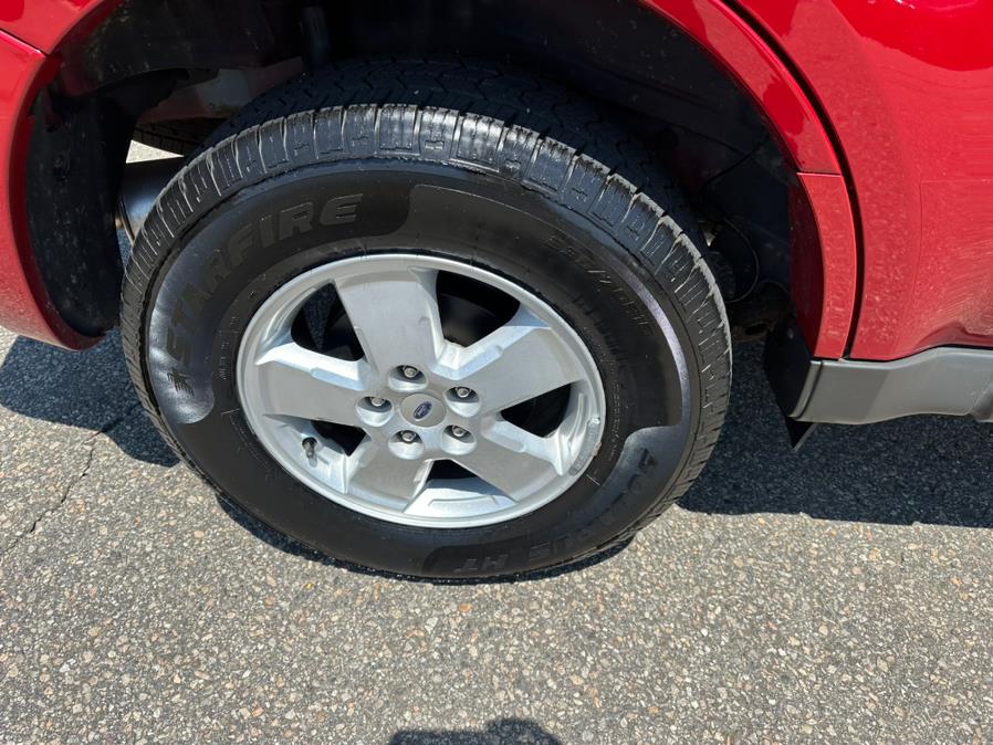 2010 Ford Escape 4WD 4dr XLT, available for sale in South Windsor, Connecticut | Mike And Tony Auto Sales, Inc. South Windsor, Connecticut 2010 Ford Escape 4WD 4dr XLT, available for sale in South Windsor, Connecticut | Mike And Tony Auto Sales, Inc. South Windsor, Connecticut