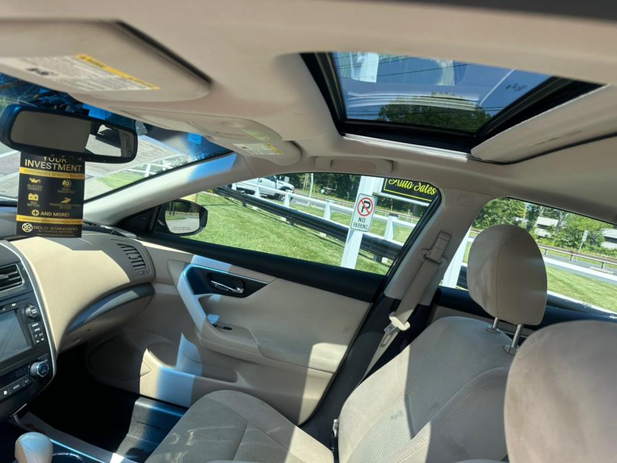 2015 Nissan Altima 4dr Sdn I4 2.5 S, available for sale in South Windsor, Connecticut | Mike And Tony Auto Sales, Inc. South Windsor, Connecticut 2015 Nissan Altima 4dr Sdn I4 2.5 S, available for sale in South Windsor, Connecticut | Mike And Tony Auto Sales, Inc. South Windsor, Connecticut