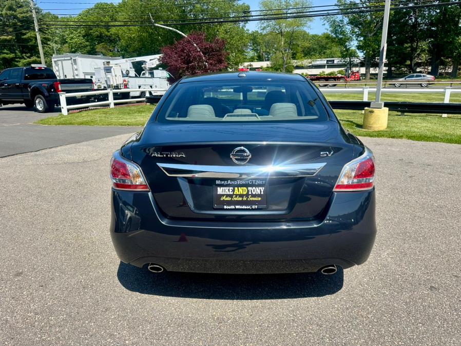 2015 Nissan Altima 4dr Sdn I4 2.5 S, available for sale in South Windsor, Connecticut | Mike And Tony Auto Sales, Inc. South Windsor, Connecticut 2015 Nissan Altima 4dr Sdn I4 2.5 S, available for sale in South Windsor, Connecticut | Mike And Tony Auto Sales, Inc. South Windsor, Connecticut