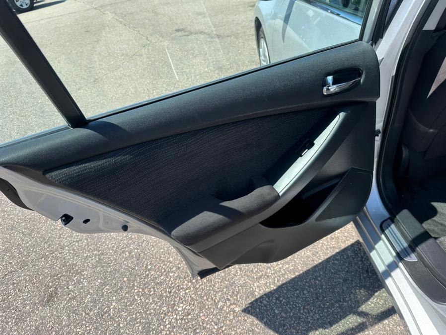 2012 Nissan Altima 4dr Sdn I4 CVT 2.5 S, available for sale in South Windsor, Connecticut | Mike And Tony Auto Sales, Inc. South Windsor, Connecticut 2012 Nissan Altima 4dr Sdn I4 CVT 2.5 S, available for sale in South Windsor, Connecticut | Mike And Tony Auto Sales, Inc. South Windsor, Connecticut