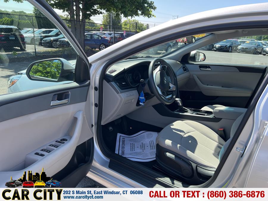 2019 Hyundai Sonata SE 2.4L, available for sale in East Windsor, Connecticut | Car City LLC. East Windsor, Connecticut 2019 Hyundai Sonata SE 2.4L, available for sale in East Windsor, Connecticut | Car City LLC. East Windsor, Connecticut