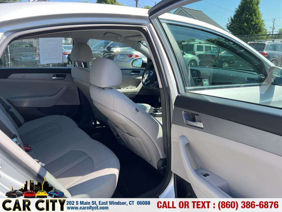 2019 Hyundai Sonata SE 2.4L, available for sale in East Windsor, Connecticut | Car City LLC. East Windsor, Connecticut 2019 Hyundai Sonata SE 2.4L, available for sale in East Windsor, Connecticut | Car City LLC. East Windsor, Connecticut