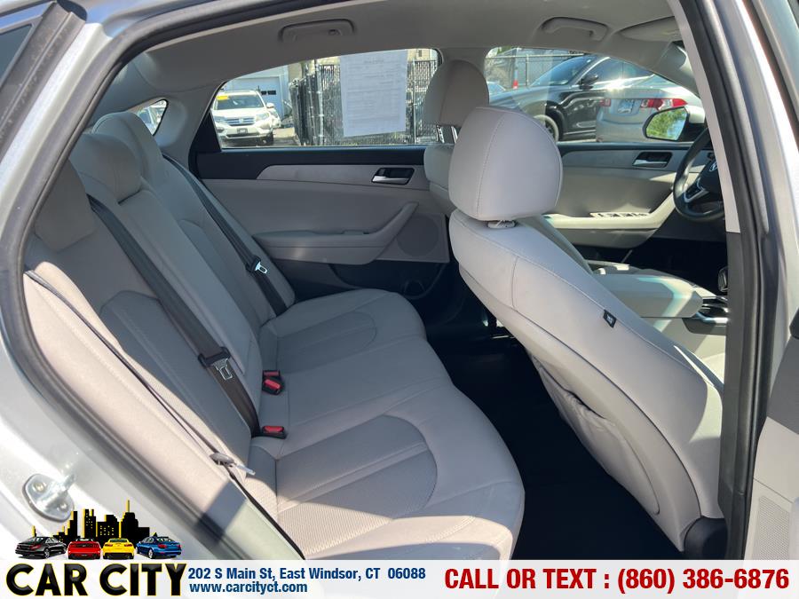 2019 Hyundai Sonata SE 2.4L, available for sale in East Windsor, Connecticut | Car City LLC. East Windsor, Connecticut 2019 Hyundai Sonata SE 2.4L, available for sale in East Windsor, Connecticut | Car City LLC. East Windsor, Connecticut