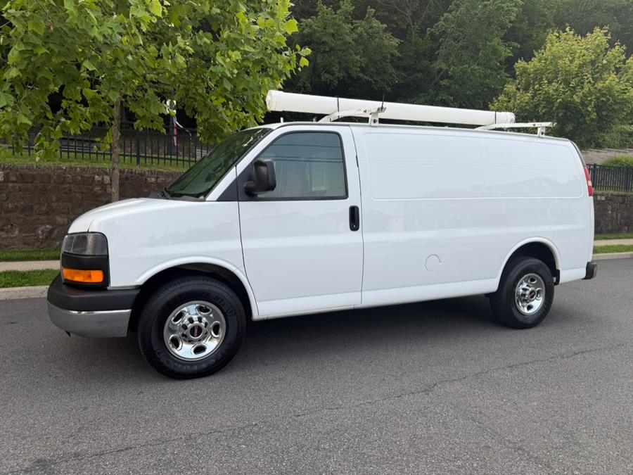 Used GMC Savana Cargo Van RWD 2500 135" 2014 | Easy Credit of Jersey. NEWARK, New Jersey