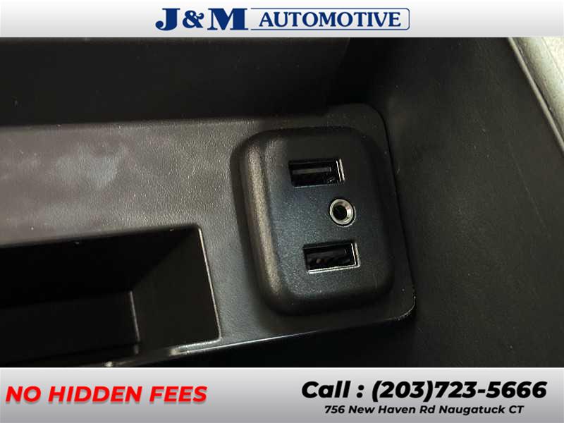 2018 Chevrolet Tahoe LT, available for sale in Naugatuck, Connecticut | J&M Automotive Sls&Svc LLC. Naugatuck, Connecticut 2018 Chevrolet Tahoe LT, available for sale in Naugatuck, Connecticut | J&M Automotive Sls&Svc LLC. Naugatuck, Connecticut