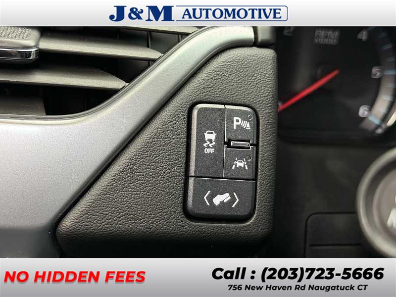 2018 Chevrolet Tahoe LT, available for sale in Naugatuck, Connecticut | J&M Automotive Sls&Svc LLC. Naugatuck, Connecticut 2018 Chevrolet Tahoe LT, available for sale in Naugatuck, Connecticut | J&M Automotive Sls&Svc LLC. Naugatuck, Connecticut