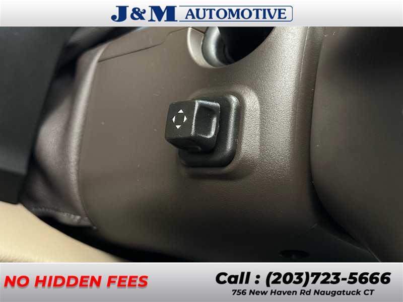 2019 Chevrolet Suburban LT, available for sale in Naugatuck, Connecticut | J&M Automotive Sls&Svc LLC. Naugatuck, Connecticut 2019 Chevrolet Suburban LT, available for sale in Naugatuck, Connecticut | J&M Automotive Sls&Svc LLC. Naugatuck, Connecticut