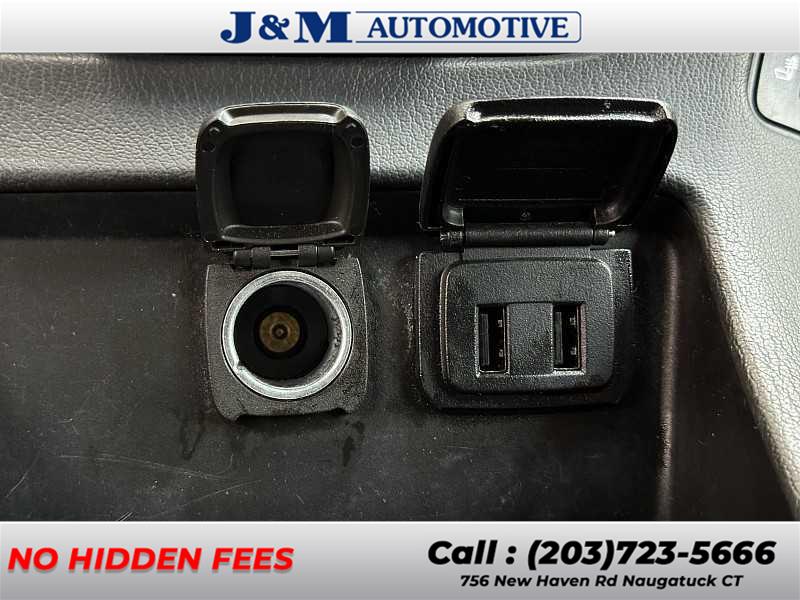 2019 Chevrolet Tahoe LT, available for sale in Naugatuck, Connecticut | J&M Automotive Sls&Svc LLC. Naugatuck, Connecticut 2019 Chevrolet Tahoe LT, available for sale in Naugatuck, Connecticut | J&M Automotive Sls&Svc LLC. Naugatuck, Connecticut