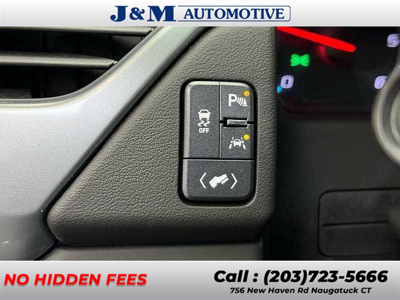 2019 Chevrolet Tahoe LT, available for sale in Naugatuck, Connecticut | J&M Automotive Sls&Svc LLC. Naugatuck, Connecticut 2019 Chevrolet Tahoe LT, available for sale in Naugatuck, Connecticut | J&M Automotive Sls&Svc LLC. Naugatuck, Connecticut