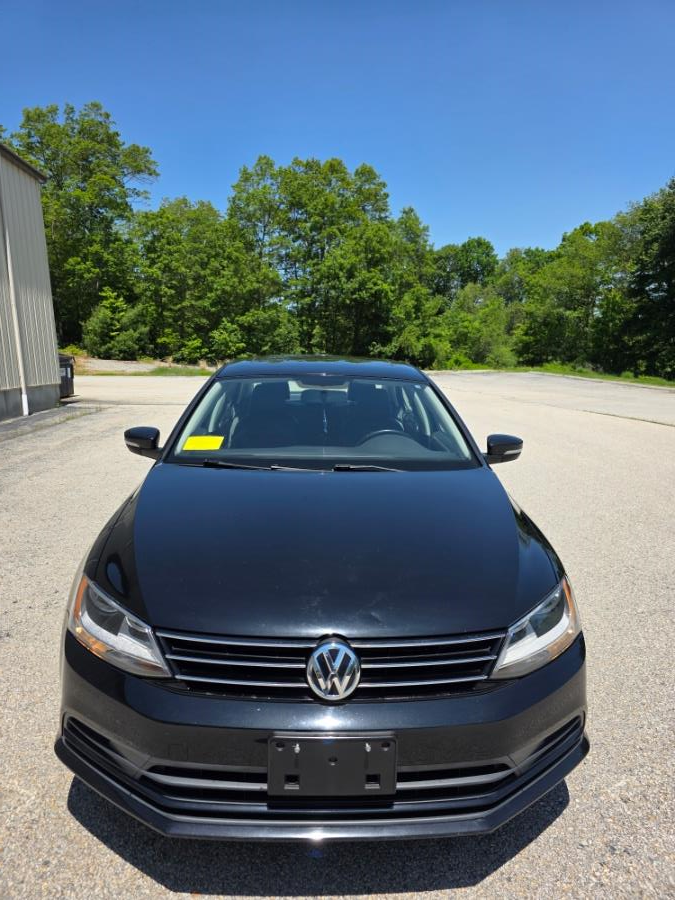 2015 Volkswagen Jetta Sedan 4dr Auto 1.8T SE w/Connectivity/Navigation PZEV, available for sale in Dudley, Massachusetts | Zoom Auto Service. Dudley, Massachusetts 2015 Volkswagen Jetta Sedan 4dr Auto 1.8T SE w/Connectivity/Navigation PZEV, available for sale in Dudley, Massachusetts | Zoom Auto Service. Dudley, Massachusetts