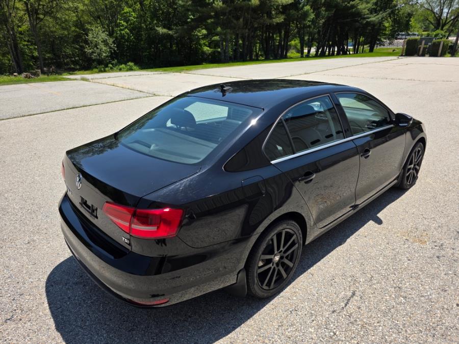 2015 Volkswagen Jetta Sedan 4dr Auto 1.8T SE w/Connectivity/Navigation PZEV, available for sale in Dudley, Massachusetts | Zoom Auto Service. Dudley, Massachusetts 2015 Volkswagen Jetta Sedan 4dr Auto 1.8T SE w/Connectivity/Navigation PZEV, available for sale in Dudley, Massachusetts | Zoom Auto Service. Dudley, Massachusetts
