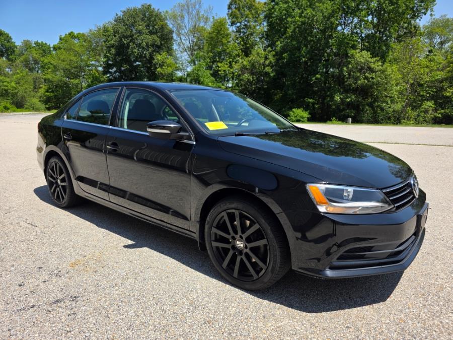 2015 Volkswagen Jetta Sedan 4dr Auto 1.8T SE w/Connectivity/Navigation PZEV, available for sale in Dudley, Massachusetts | Zoom Auto Service. Dudley, Massachusetts 2015 Volkswagen Jetta Sedan 4dr Auto 1.8T SE w/Connectivity/Navigation PZEV, available for sale in Dudley, Massachusetts | Zoom Auto Service. Dudley, Massachusetts
