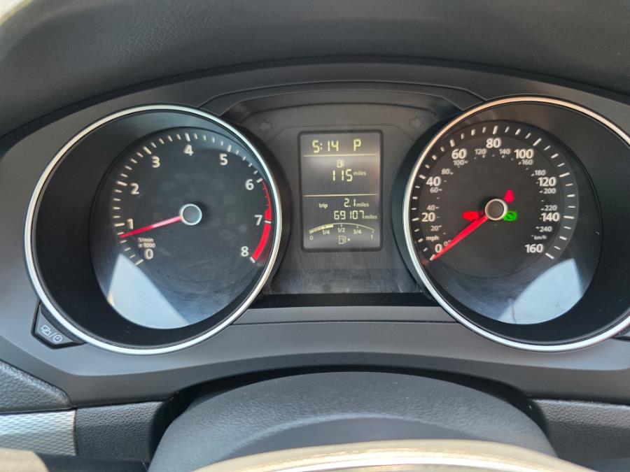 2015 Volkswagen Jetta Sedan 4dr Auto 1.8T SE w/Connectivity/Navigation PZEV, available for sale in Dudley, Massachusetts | Zoom Auto Service. Dudley, Massachusetts 2015 Volkswagen Jetta Sedan 4dr Auto 1.8T SE w/Connectivity/Navigation PZEV, available for sale in Dudley, Massachusetts | Zoom Auto Service. Dudley, Massachusetts