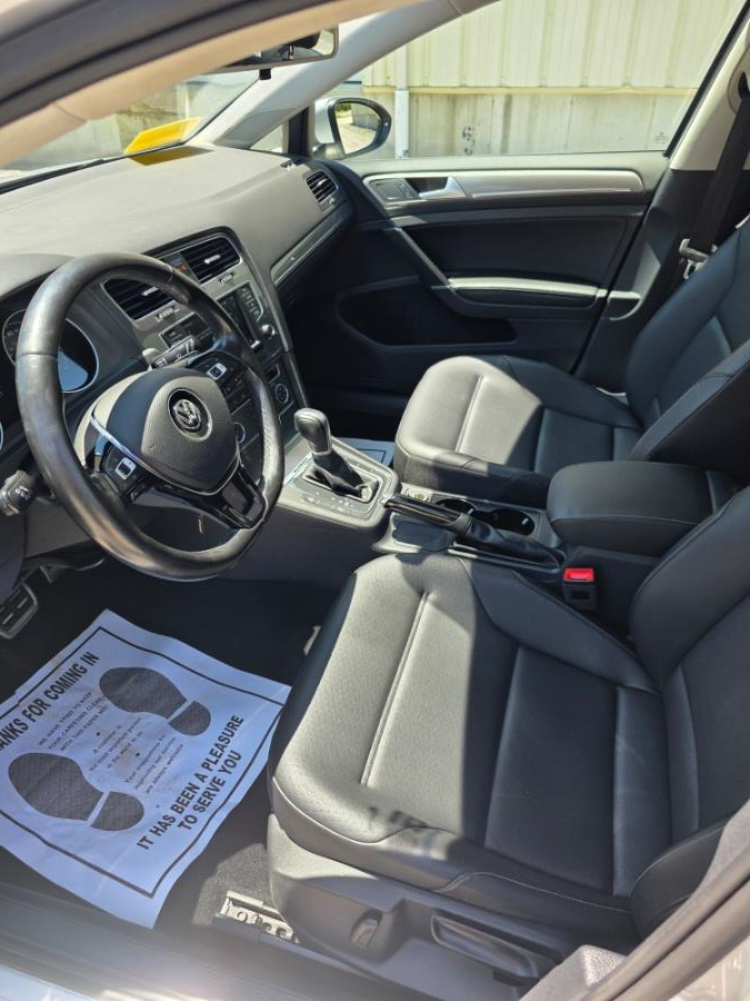 2017 Volkswagen Golf Alltrack 1.8T SE DSG, available for sale in Dudley, Massachusetts | Zoom Auto Service. Dudley, Massachusetts 2017 Volkswagen Golf Alltrack 1.8T SE DSG, available for sale in Dudley, Massachusetts | Zoom Auto Service. Dudley, Massachusetts