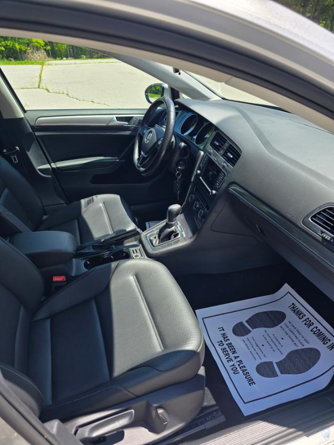 2017 Volkswagen Golf Alltrack 1.8T SE DSG, available for sale in Dudley, Massachusetts | Zoom Auto Service. Dudley, Massachusetts 2017 Volkswagen Golf Alltrack 1.8T SE DSG, available for sale in Dudley, Massachusetts | Zoom Auto Service. Dudley, Massachusetts